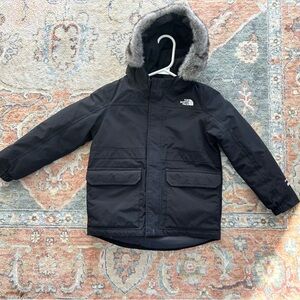 Like new size 6 the north face